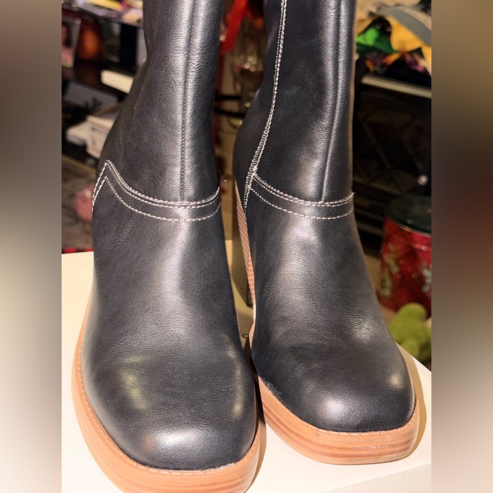 Sun n Stone Classic Black Leather Women’s Ankle Boots